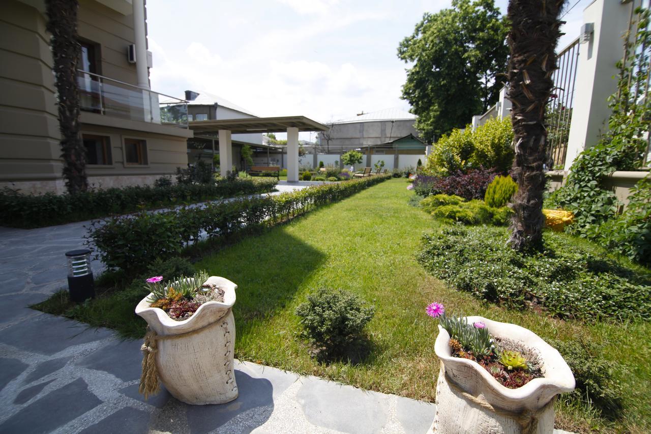 Hotel Doesi Tiflis Exterior foto