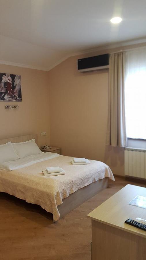 Hotel Doesi Tiflis Exterior foto